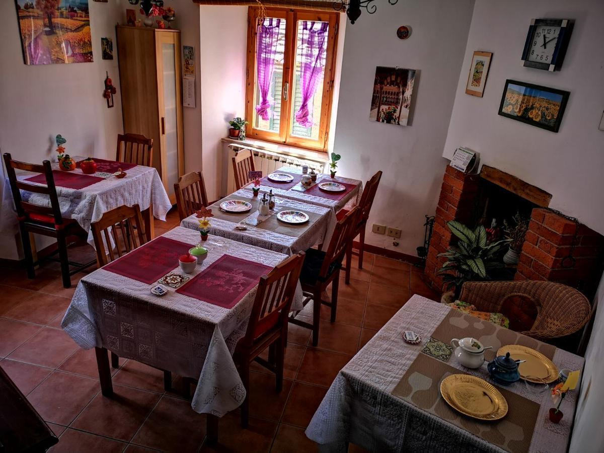 Bed and Breakfast Antico Borgo Di Torri Sovicille Exterior foto