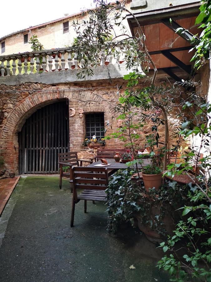 Bed and Breakfast Antico Borgo Di Torri Sovicille Exterior foto