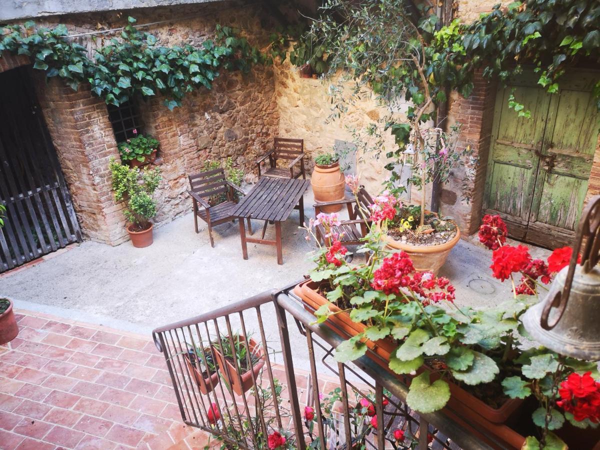 Bed and Breakfast Antico Borgo Di Torri Sovicille Exterior foto