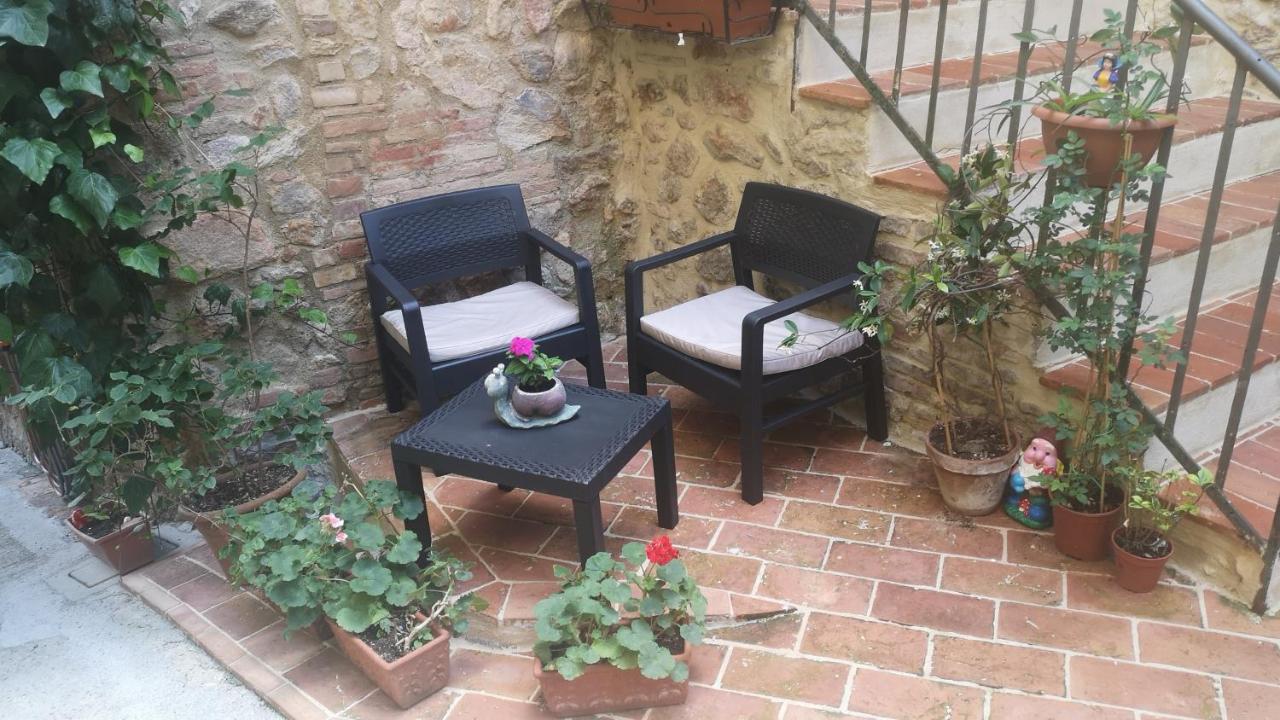 Bed and Breakfast Antico Borgo Di Torri Sovicille Exterior foto