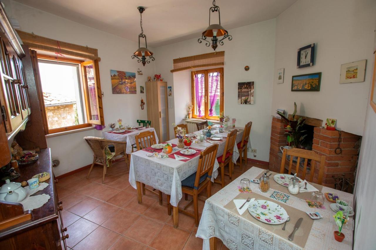 Bed and Breakfast Antico Borgo Di Torri Sovicille Exterior foto