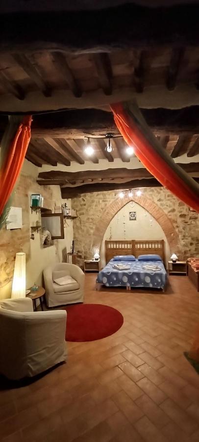 Bed and Breakfast Antico Borgo Di Torri Sovicille Zimmer foto