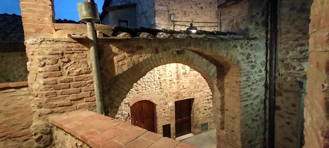 Bed and Breakfast Antico Borgo Di Torri Sovicille Exterior foto